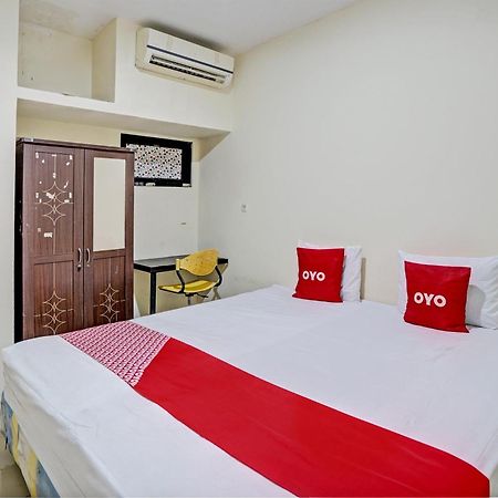 Oyo 93112 Garden Homestay 3 Merlion Surabaya Eksteriør billede