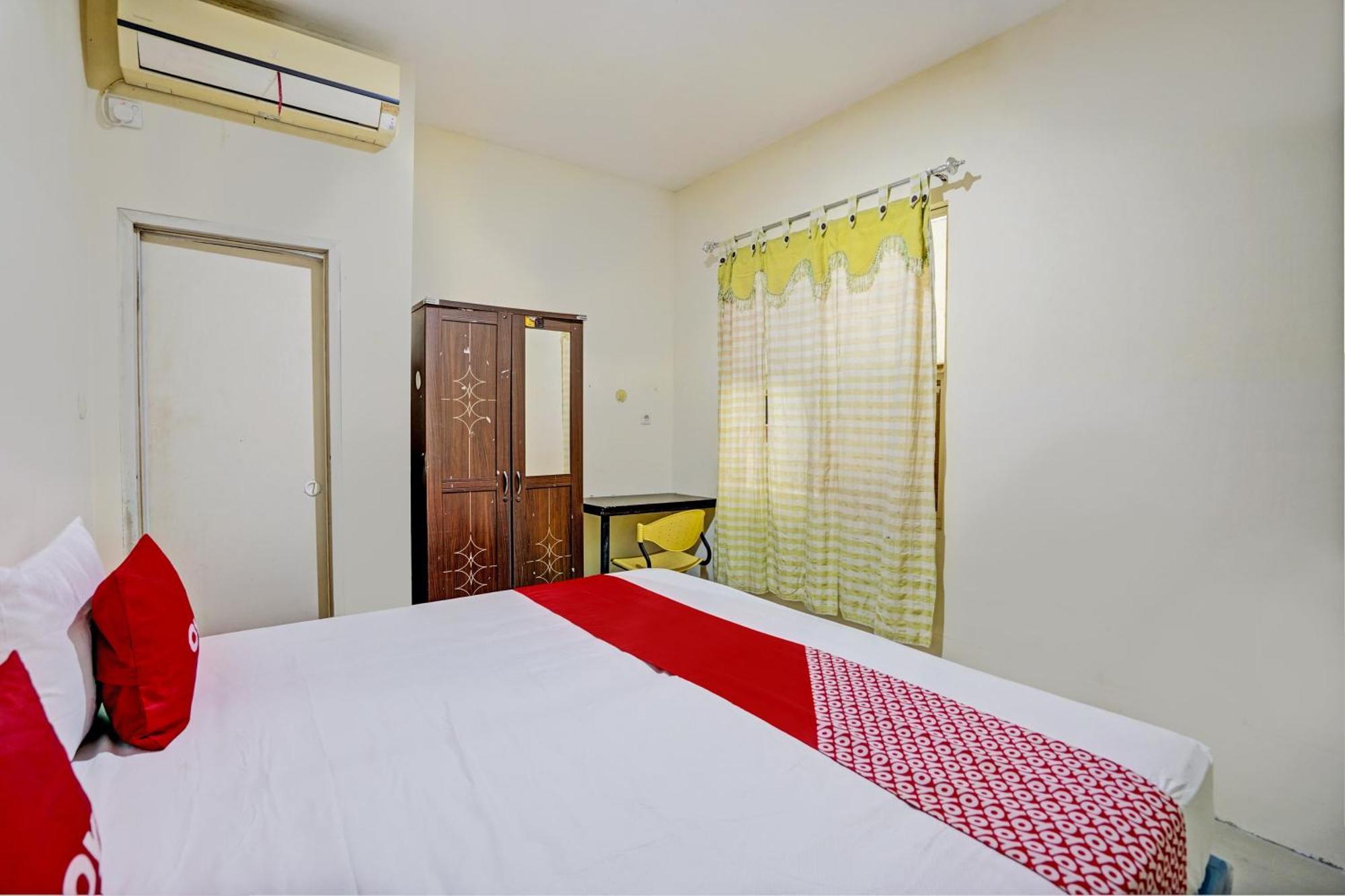 Oyo 93112 Garden Homestay 3 Merlion Surabaya Eksteriør billede