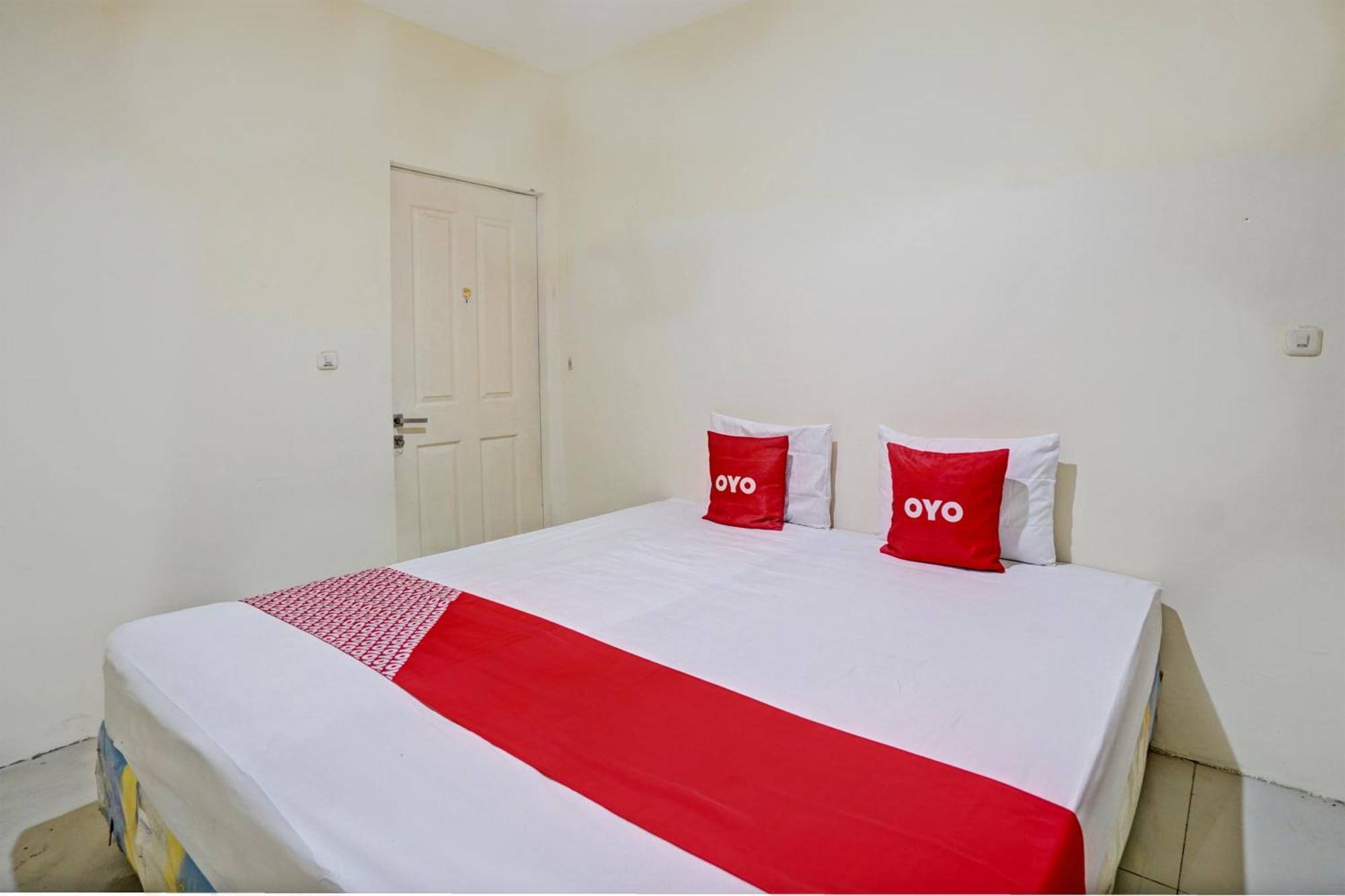Oyo 93112 Garden Homestay 3 Merlion Surabaya Eksteriør billede