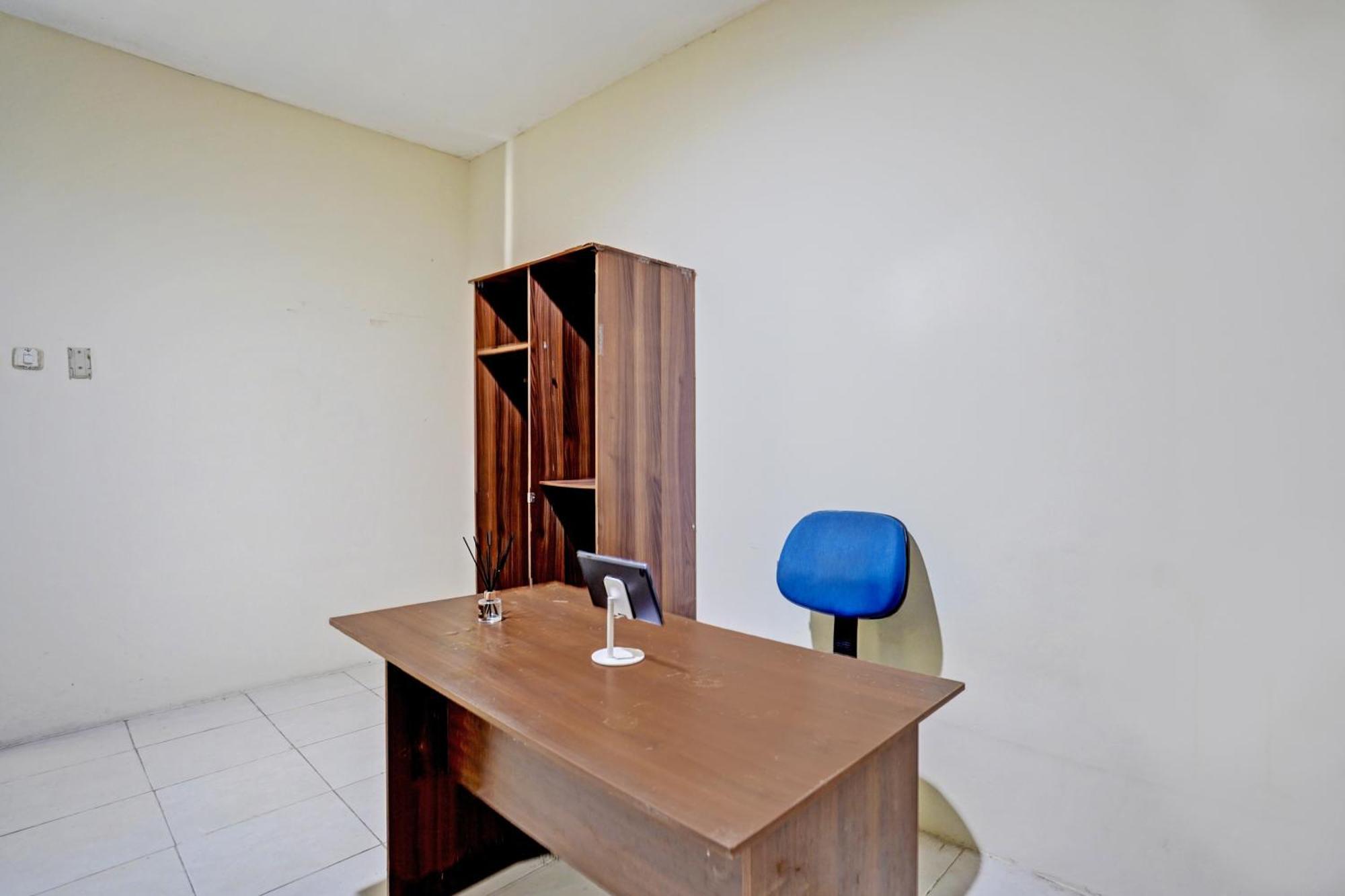 Oyo 93112 Garden Homestay 3 Merlion Surabaya Eksteriør billede